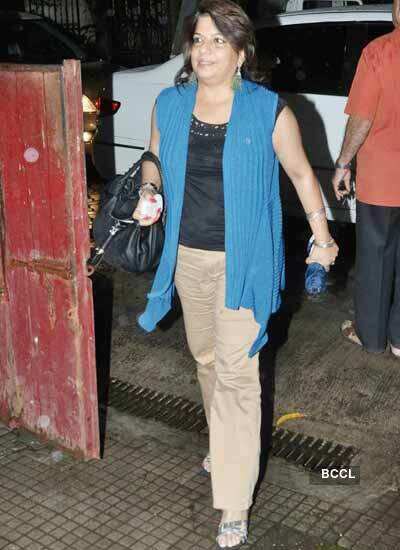 Priyanka watches 'Peepli Live'