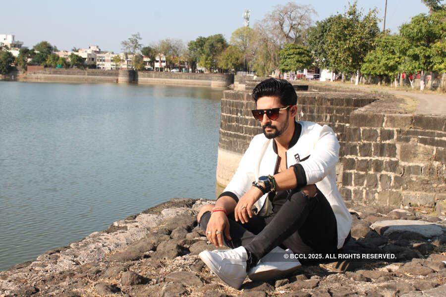 Ravi Dubey