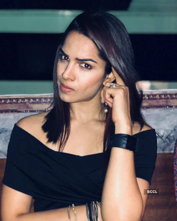 TV actress Shikha Singh files complaint of cheating against event organiser