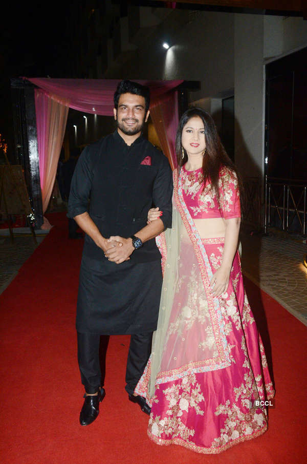 Intimate party pictures of Shoaib & Dipika Kakar Ibrahim on her birthday