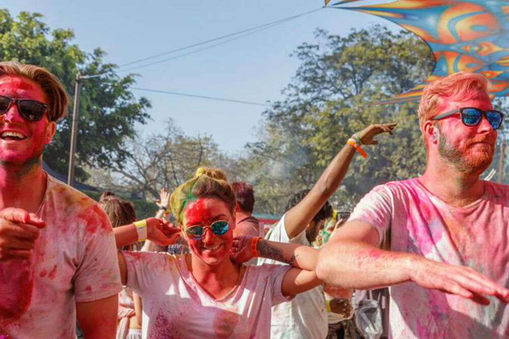 holi moo festival review