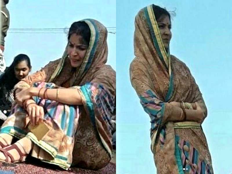 Anushka Sharma looks unrecognisable in this leaked picture from the sets of 'Sui Dhaaga'