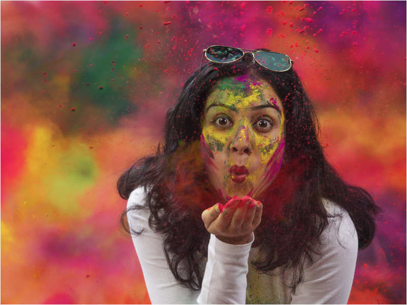 How to remove stubborn Holi colours from skin and hair | The Times of India