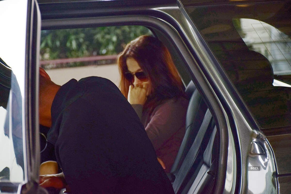 Elli AvrRam and Hardik Pandya&rsquo;s affair is no longer a secret, see pictures