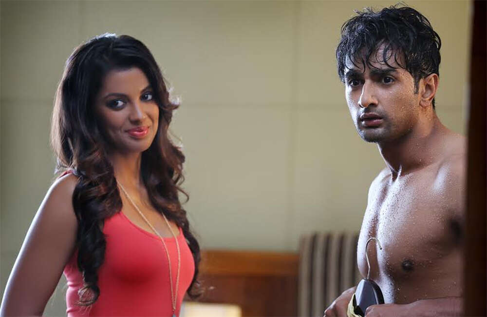 Ishq-Ne-Krazy-Kiya-Re2