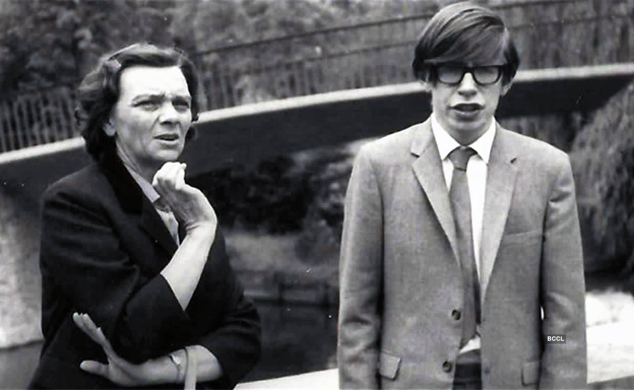 Stephen Hawking: Rare and unseen pics