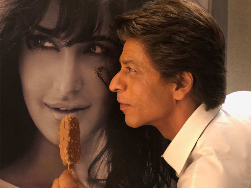 Shah Rukh Khan recreates 'Darr' scene with Katrina Kaif on sets of 'Zero'