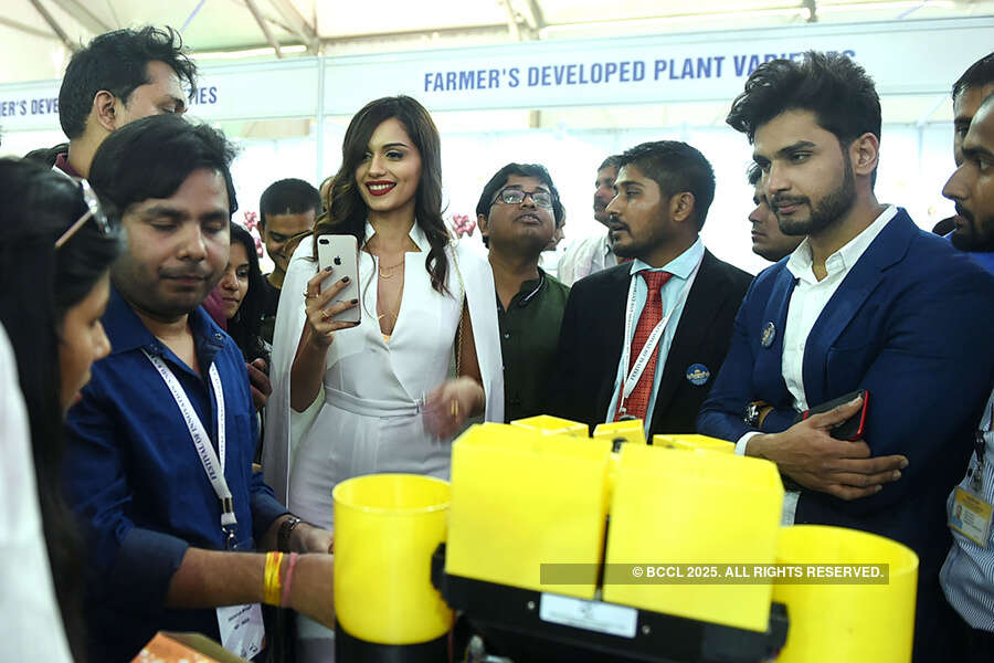 Manushi Chhillar, Rohit Khandelwal