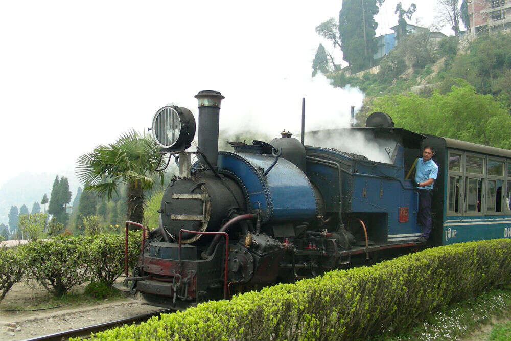 darjeeling toy train station