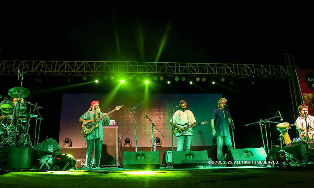 Indian Ocean performs at IP College