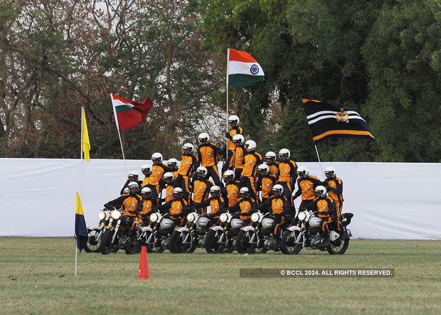 Rajasthan Day: Army performs mind-blowing stunts