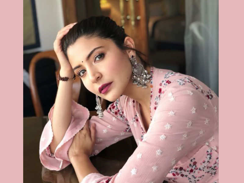 Anushka Sharma's Quirky Print Ethnic Wear Is Our Summer Wardrobe