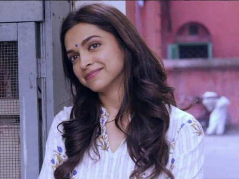 Piku - Bollywood Movies Image Gallery