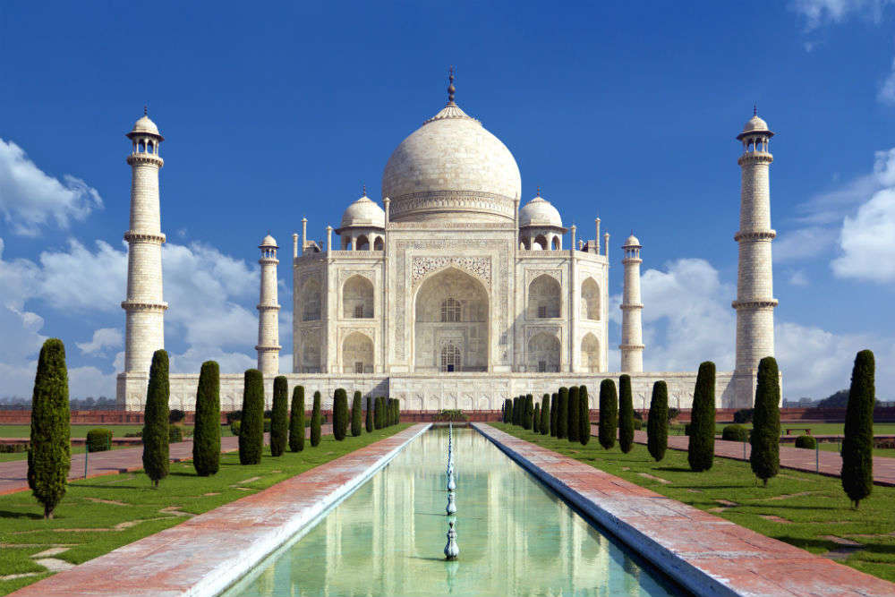 Taj Mahal entry restricted to 3 hours for tourists | Times of India Travel