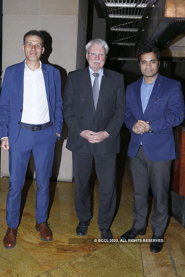 Alexey Idamkin, Jurgen Thomas Schrod and Sabeer Ahluwalia