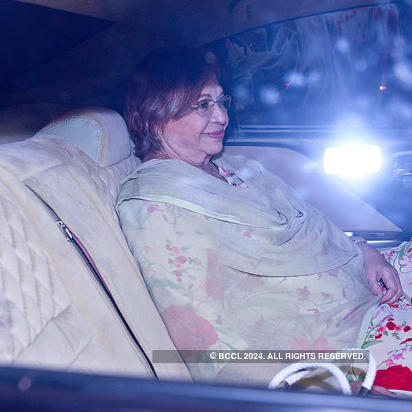 Celebs visit Salman Khan as he returns home after blackbuck case verdict