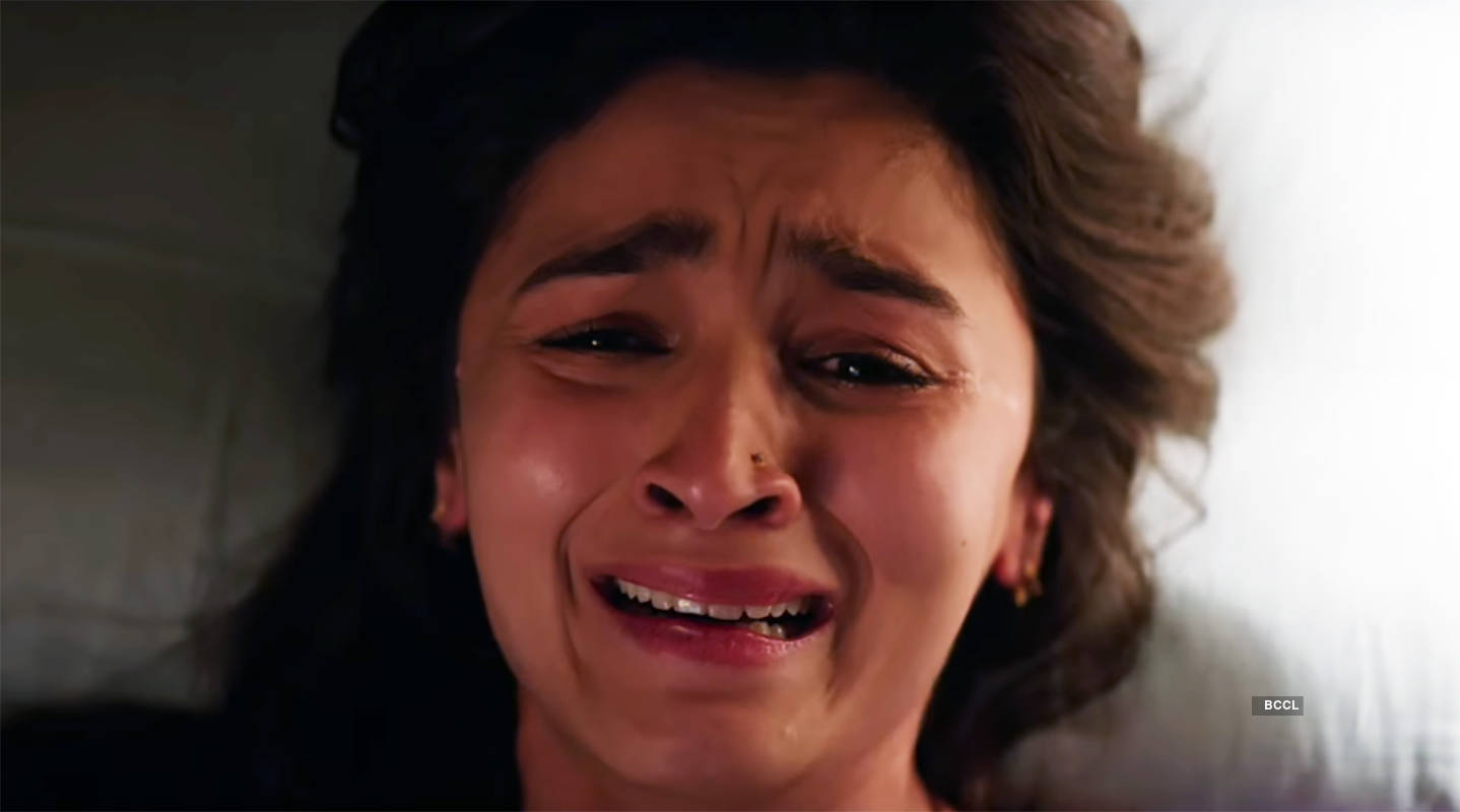 Alia bhatt crying