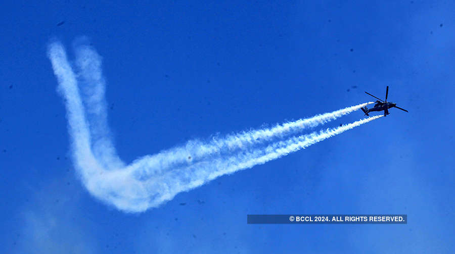 DefExpo 2018: Indian forces pull off jaw-dropping stunts