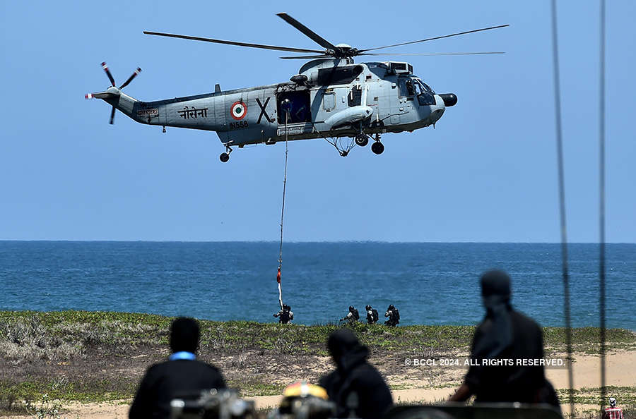 DefExpo 2018: Indian forces pull off jaw-dropping stunts