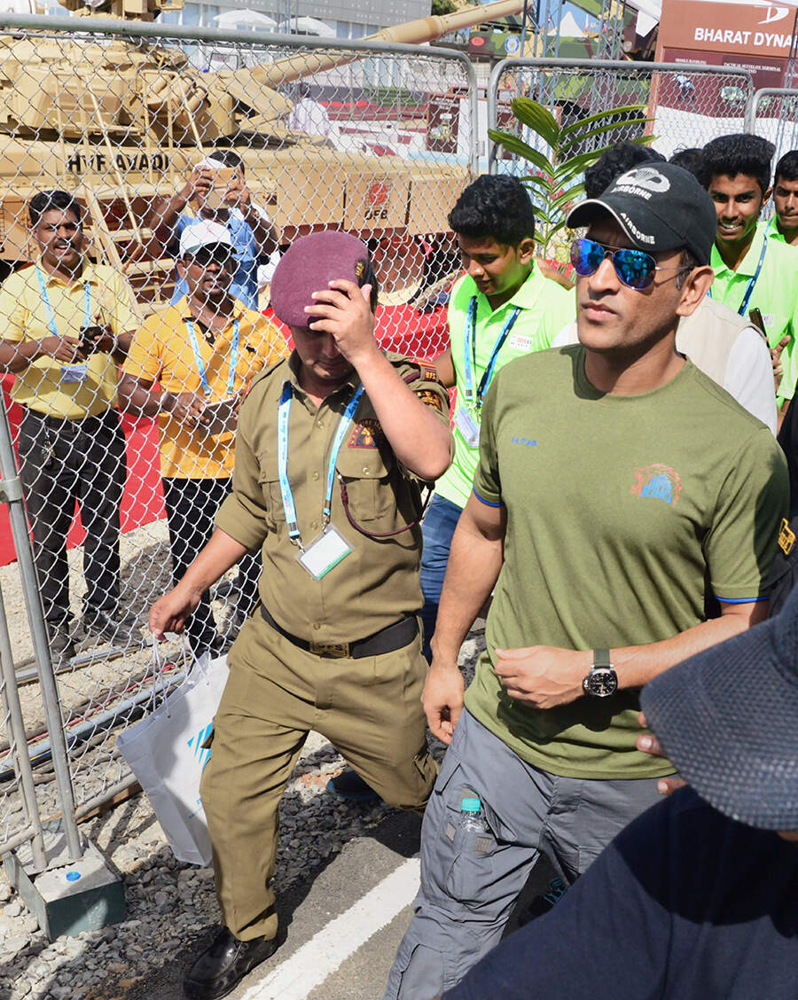 DefExpo 2018: Indian forces pull off jaw-dropping stunts