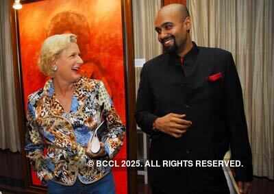 Art exhibition by Aslam Shaikh