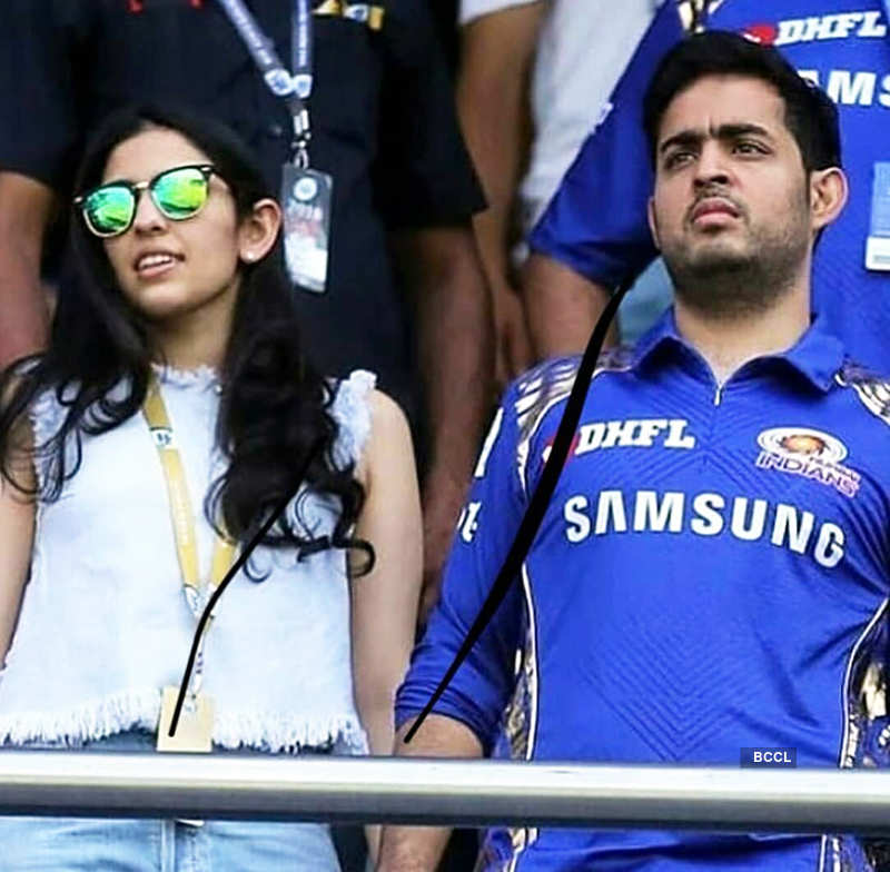 Newly-engaged Akash Ambani & his fiancée Shloka Mehta enjoy IPL match