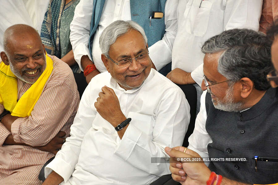 Nitish Kumar, Sushil Modi file nomination papers for Bihar council polls