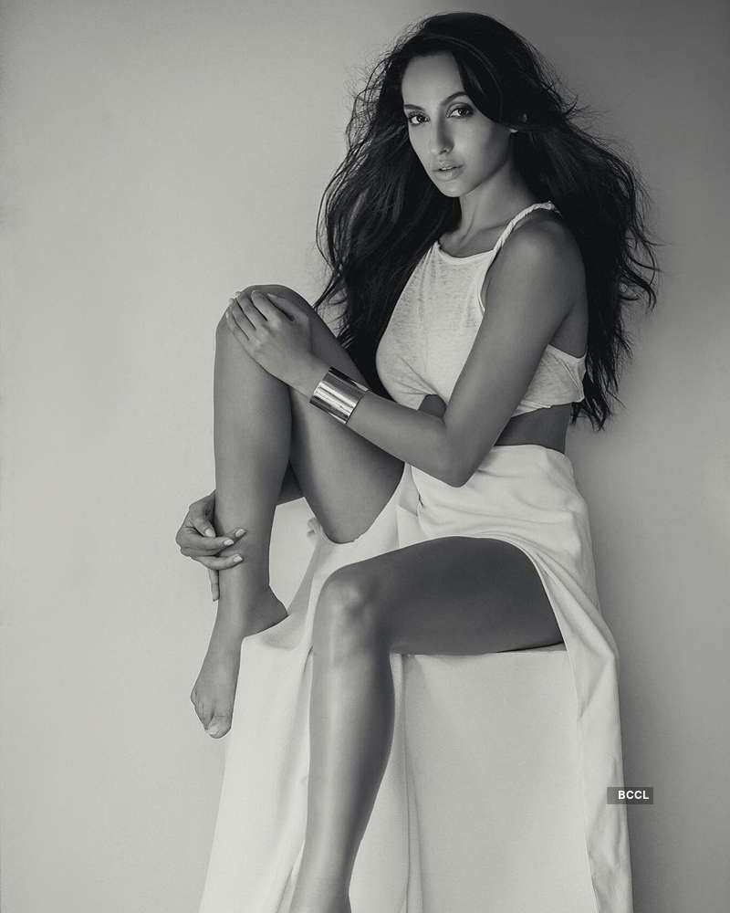‘Bigg Boss’ fame Nora Fatehi is creating waves on the internet with her alluring pictures