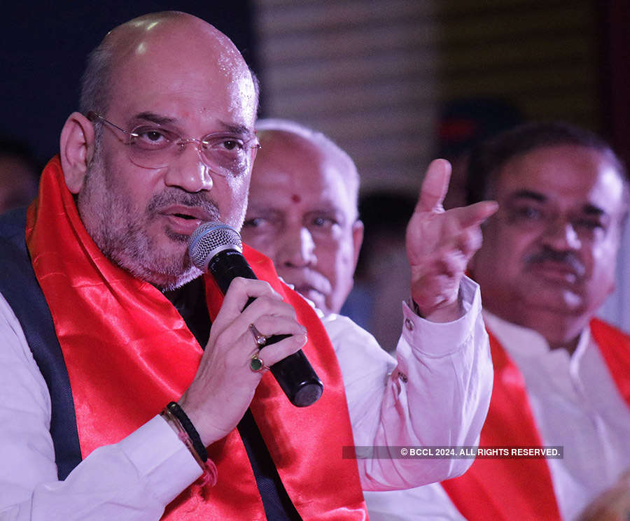 Photo: Amit Shah asks BJP workers to sacrifice their comfort to win Karnataka elections