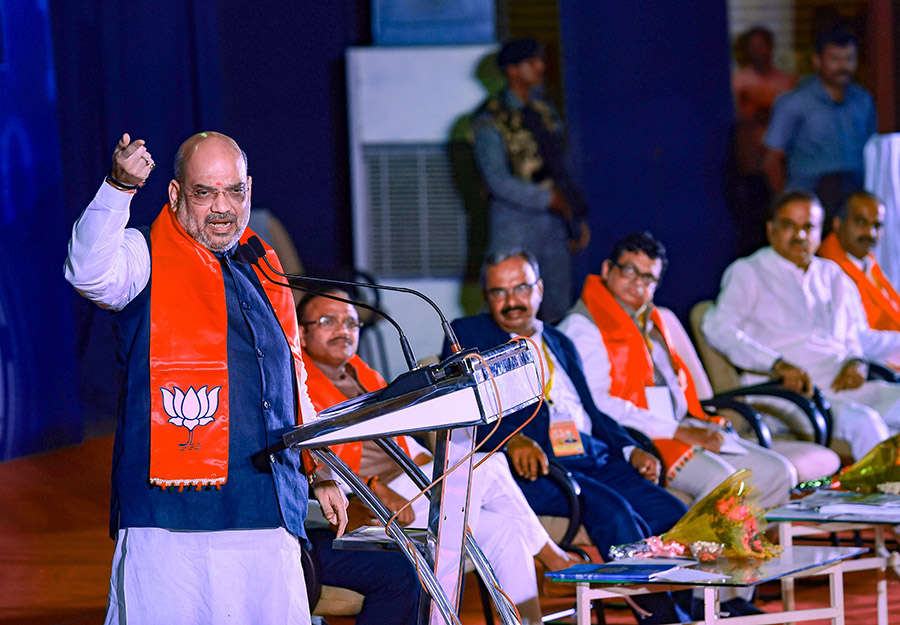 Photo: Amit Shah asks BJP workers to sacrifice their comfort to win Karnataka elections