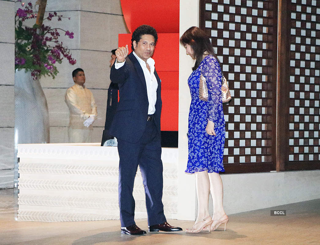 Pictures of Akash Ambani’s fiancée Shloka Mehta, Sachin Tendulkar & Bollywood stars at Ambani's dinner party