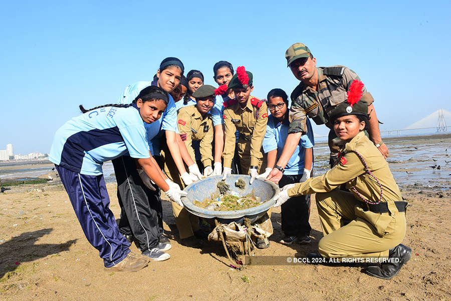 World Earth Day: Dia Mirza cleans up Dadar Beach