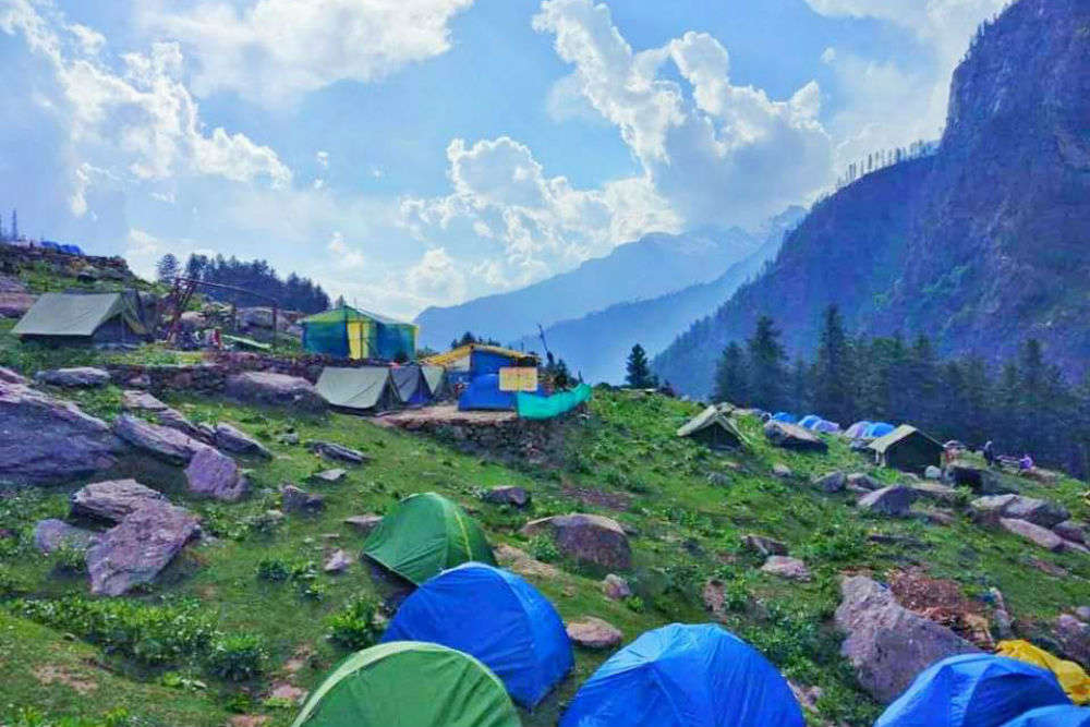 kheerganga trek safe