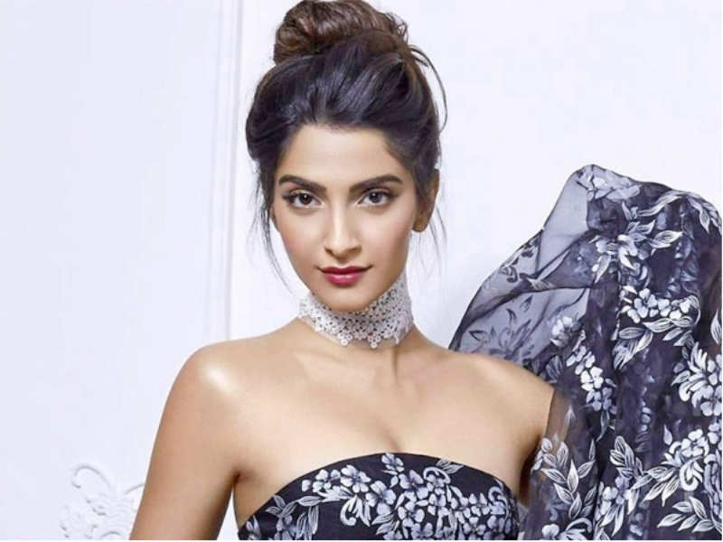 Sonam Kapoor finally talks about her wedding, says I’d rather have a wedding at home; thinks there is too much money spent