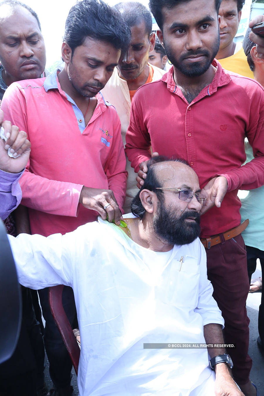 Congress MLA Manoj Chakraborty beaten up in West Bengal