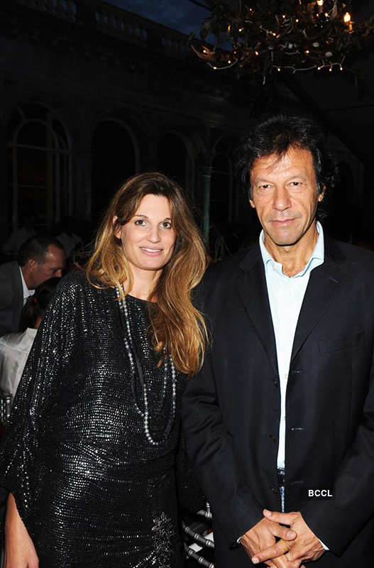 This is the reason why Imran Khan's third wife Bushra Maneka left him