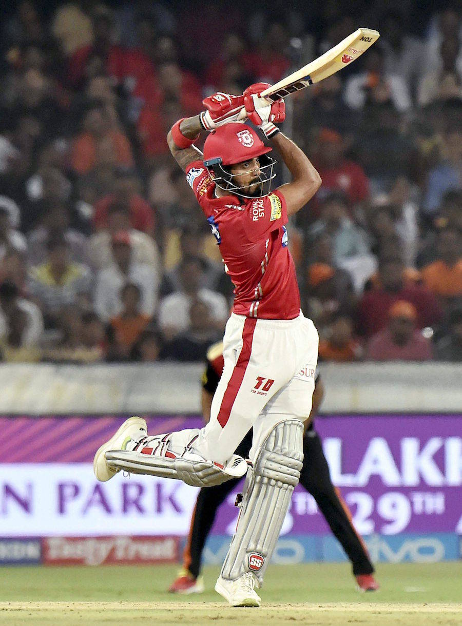 Sunrisers Hyderabad beat Kings XI Punjab by 13 runs, move to second
