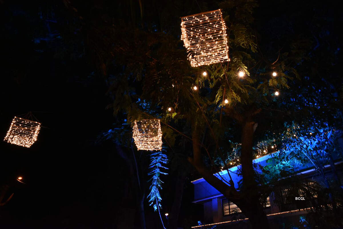 Sonam Kapoor&rsquo;s mansion lights up, countdown begins for her grand wedding, see pictures