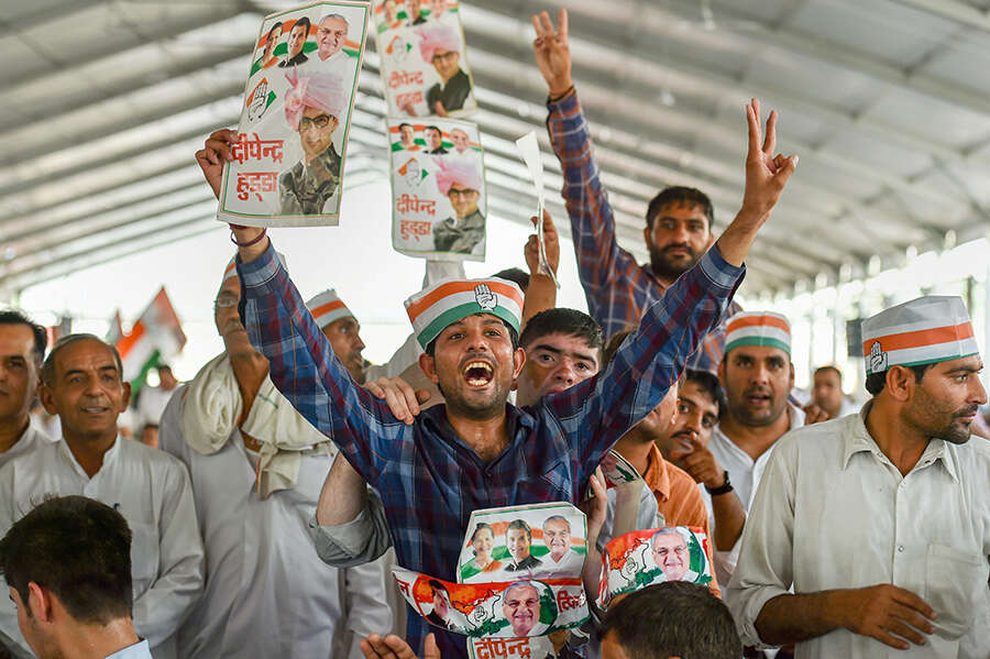 Congress holds 'Jan Aakrosh' rally in Delhi