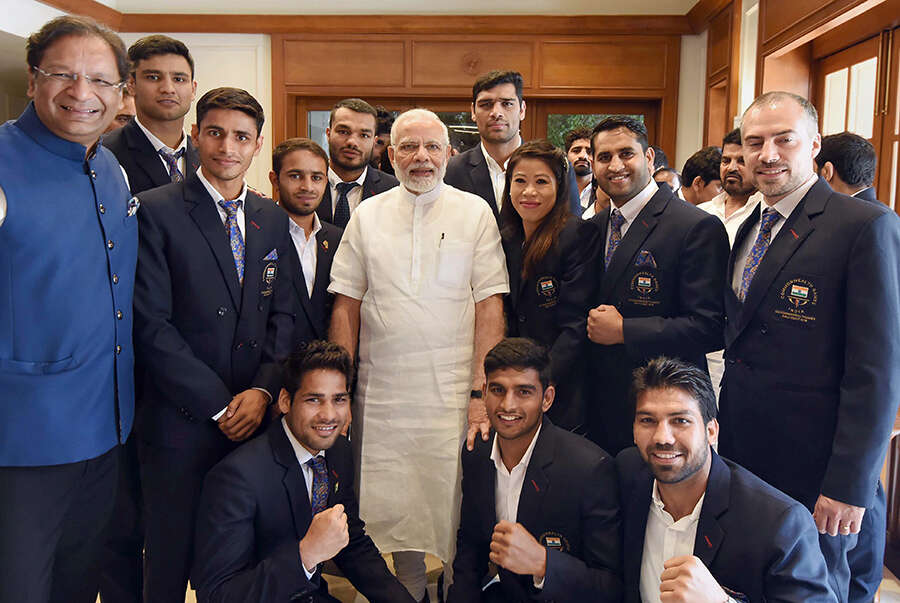 President Kovind & PM Modi meet Gold Coast CWG medallists