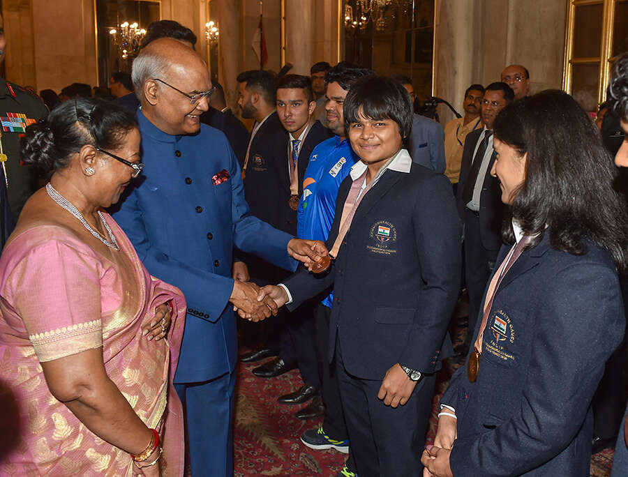 President Kovind & PM Modi meet Gold Coast CWG medallists