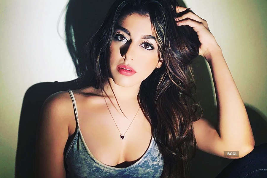 Bewitching pictures of Pooja Bedi’s daughter Alaya Furniturewalla you simply can’t miss!