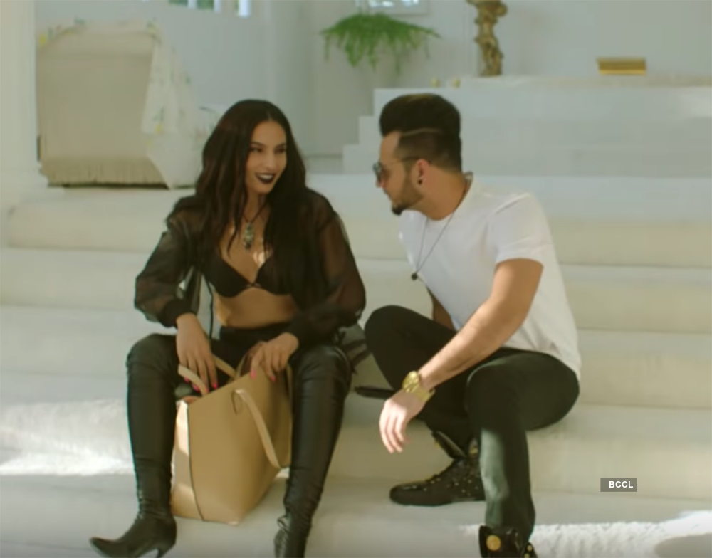 Bilal Saeed featuring Romee Khan makes a comeback with his new song 'Snapchat Story'