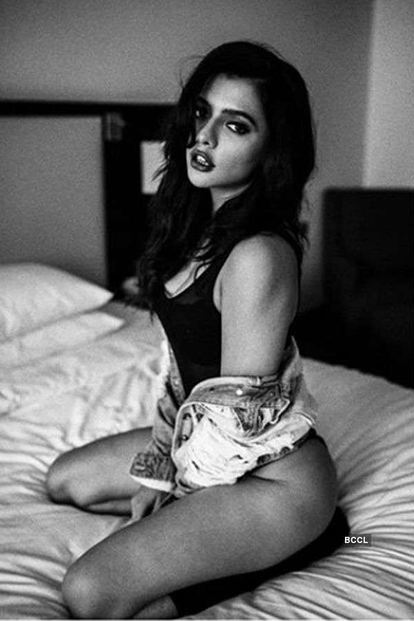 Ruhi Singh flaunts her sexy side in a recent photoshoot