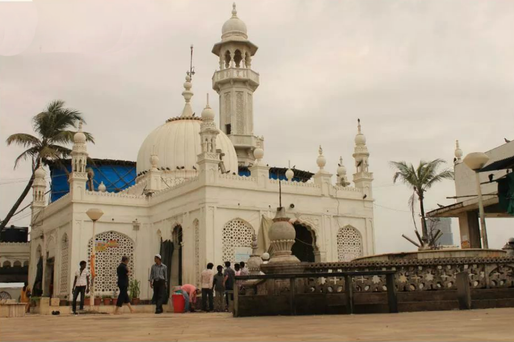 Haji Ali Dargah - all that you need to know about this floating wonder | Times of India Travel