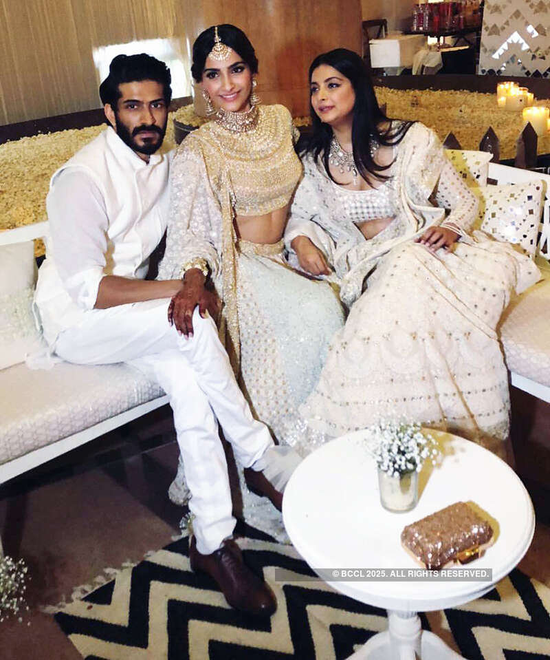 Inside pictures from Sonam Kapoor and Anand Ahuja's grand mehendi and sangeet ceremony