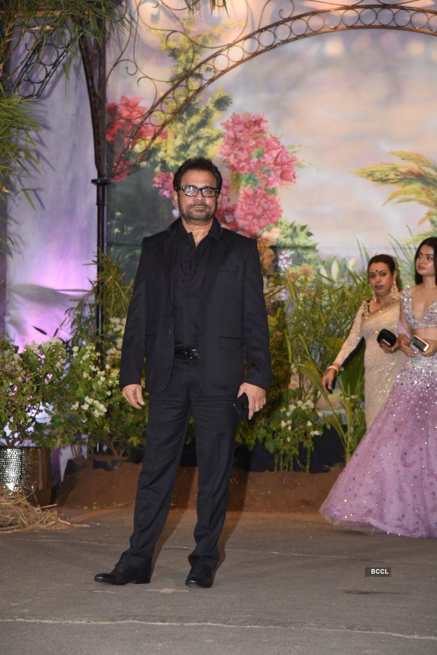 Photos of fun-filled wedding reception of Sonam & Anand where the whole Kapoor family re-united