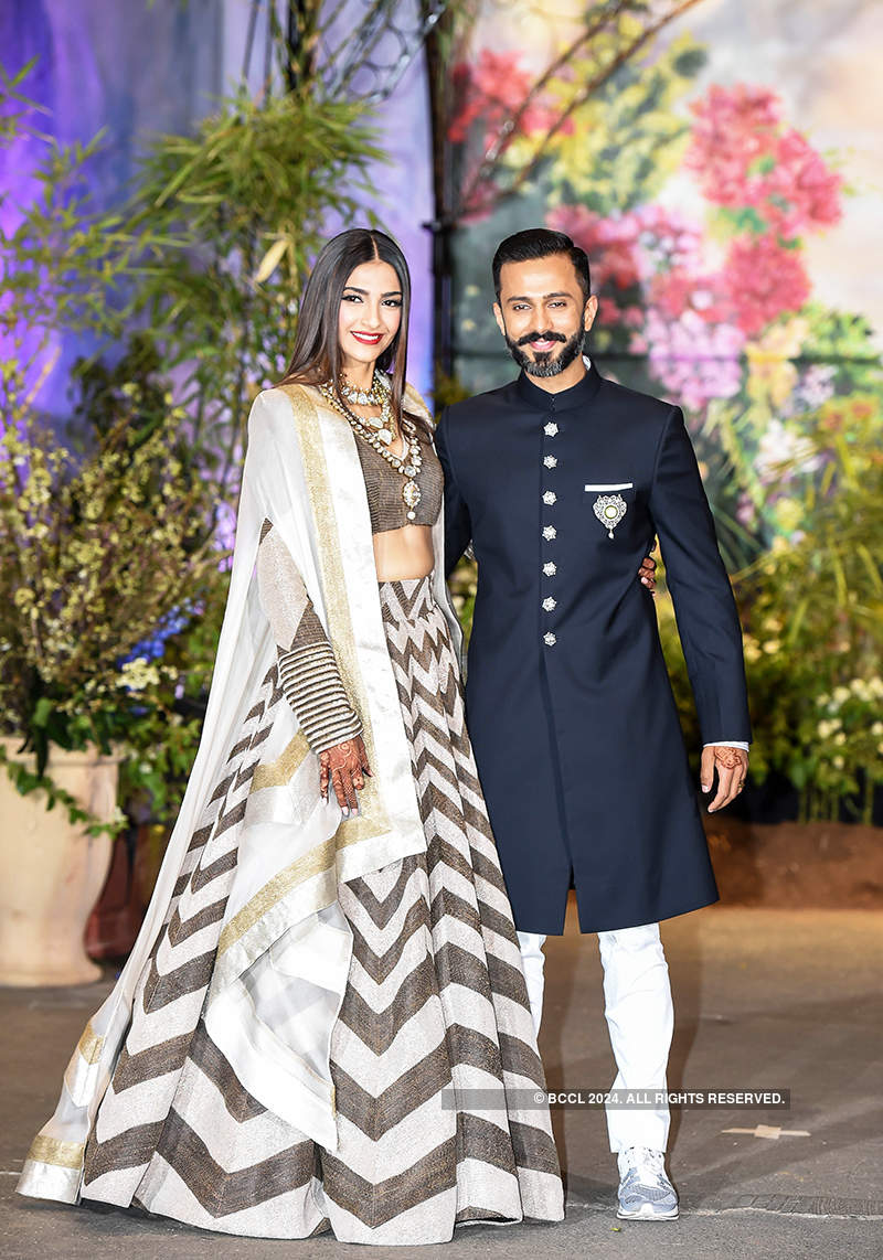 Photos of fun-filled wedding reception of Sonam & Anand where the whole Kapoor family re-united