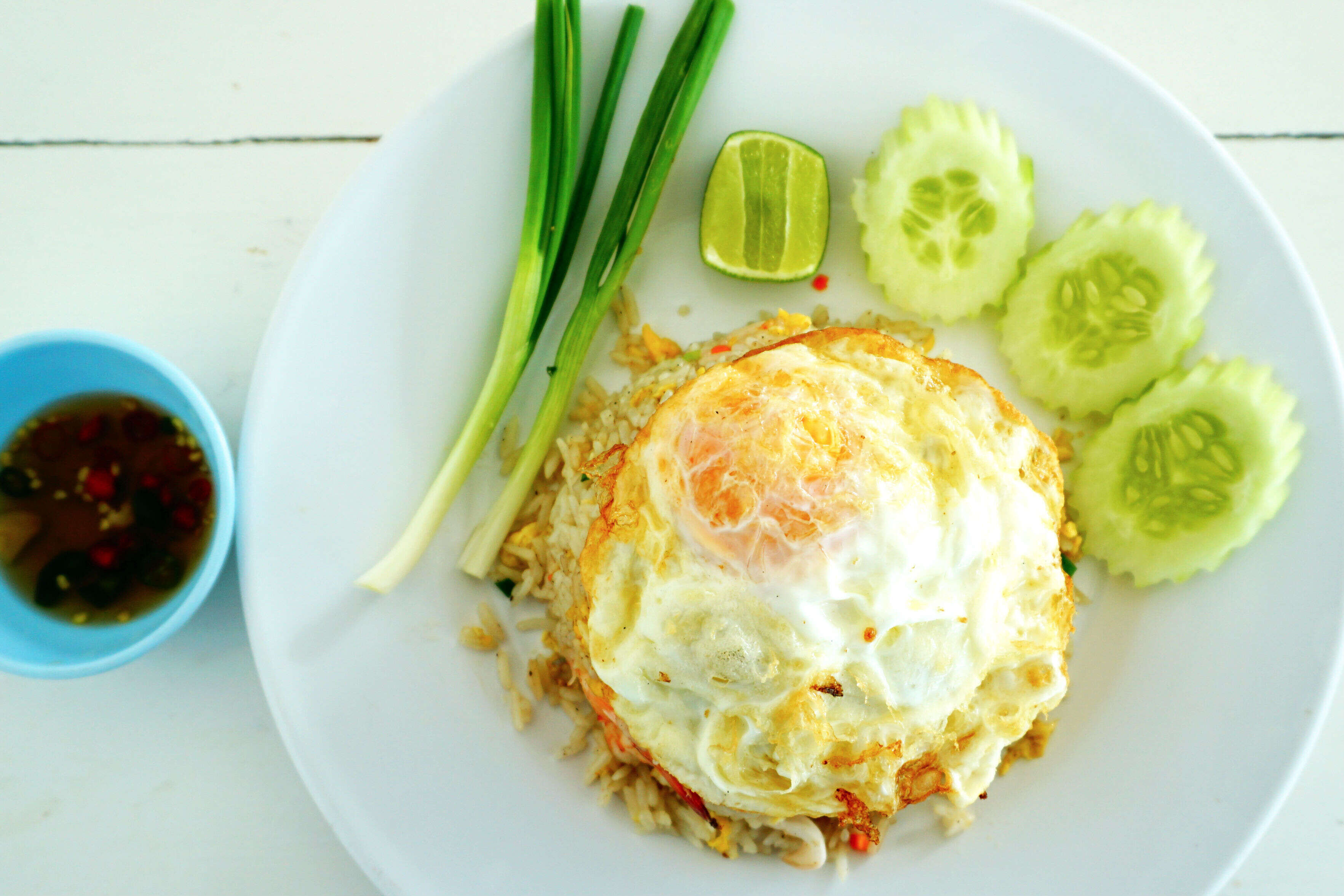 Food tripping on the streets of Bangkok kao pad