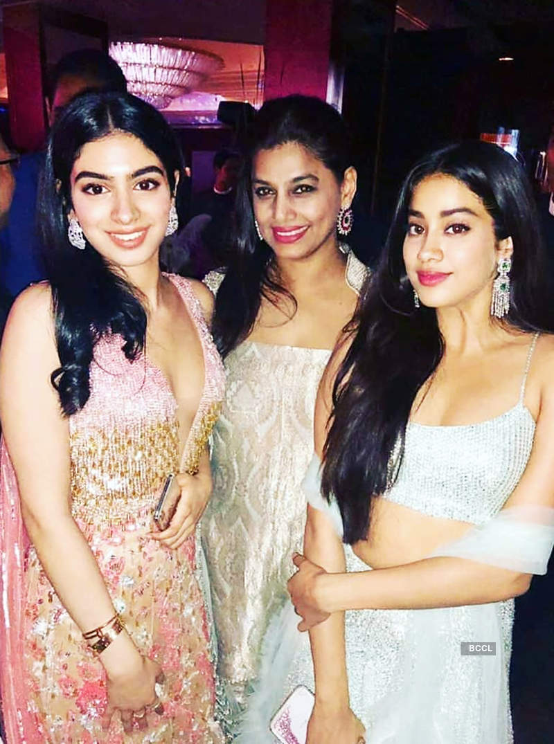 Best shots from Sonam Kapoor & Anand Ahuja’s starry wedding reception